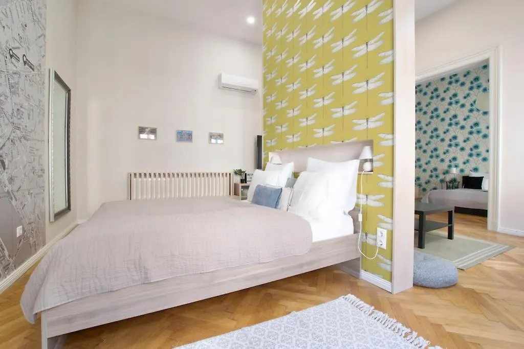 Standard Apartment By Hi5 - Bright Central Place Budapest Ungarn