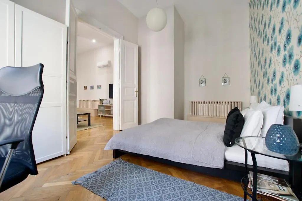 Standard Apartment By Hi5 - Bright Central Place Budapest
