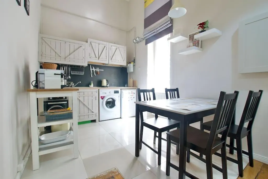 Standard Apartment By Hi5 - Bright Central Place Budapest